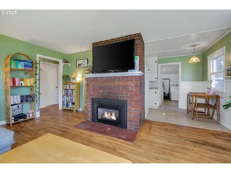 52394 SE 3rd Street Scappoose OR 97056