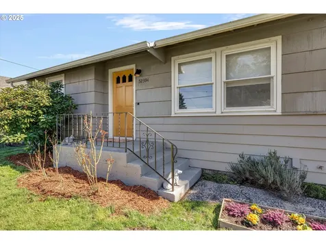 52394 SE 3rd Street Scappoose OR 97056