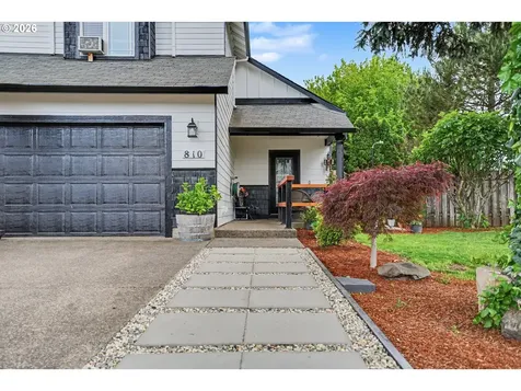 810 SE Locust Street Dundee OR 97115