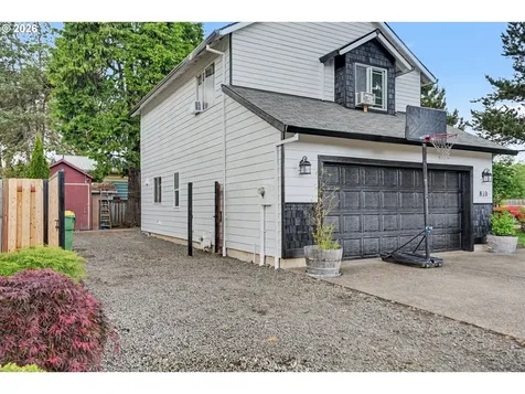 810 SE Locust Street Dundee OR 97115