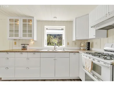 24022 Alpine Road Monroe OR 97456