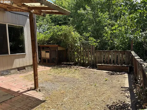 2111 Plentywood Lane Eugene OR 97404