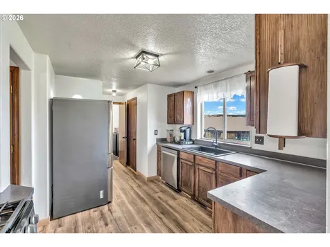 404 N Bridge Street Sheridan OR 97378