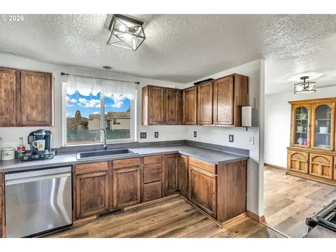404 N Bridge Street Sheridan OR 97378
