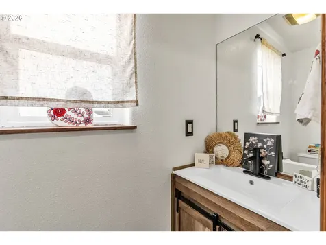 404 N Bridge Street Sheridan OR 97378