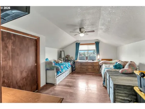 404 N Bridge Street Sheridan OR 97378