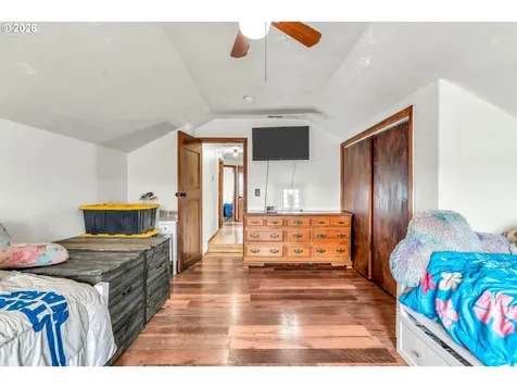 404 N Bridge Street Sheridan OR 97378