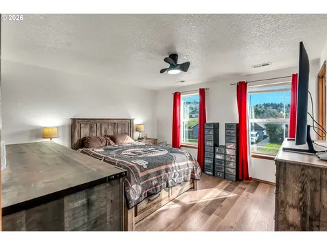 404 N Bridge Street Sheridan OR 97378
