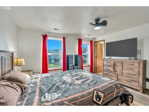 404 N Bridge Street Sheridan OR 97378