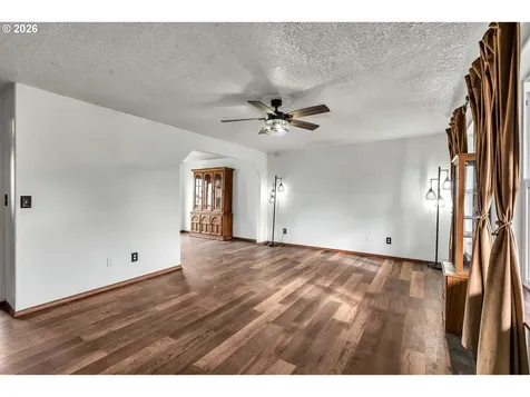 404 N Bridge Street Sheridan OR 97378