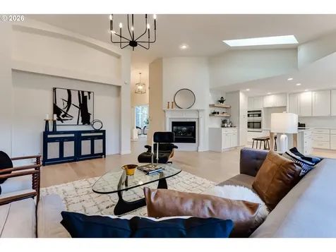 3858 Mirror Pond Way Eugene OR 97408