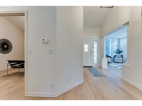 3858 Mirror Pond Way Eugene OR 97408