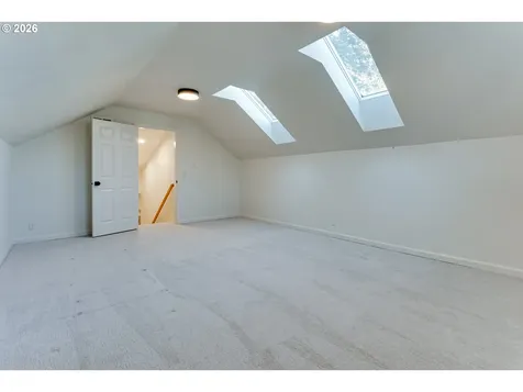 3858 Mirror Pond Way Eugene OR 97408