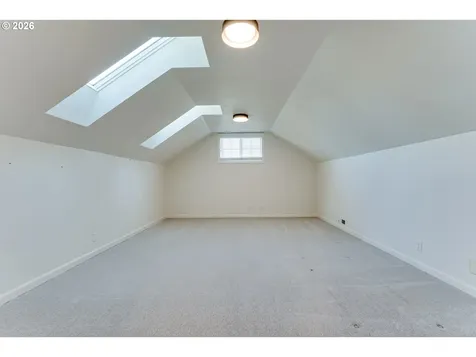3858 Mirror Pond Way Eugene OR 97408