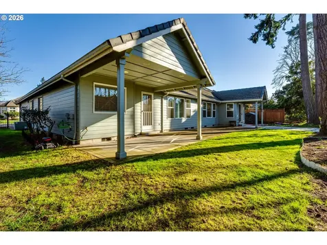 3858 Mirror Pond Way Eugene OR 97408