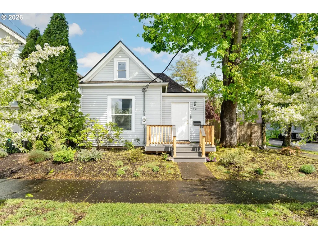 5531 SE Gladstone Street Portland OR 97206