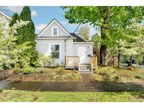 5531 SE Gladstone Street Portland OR 97206