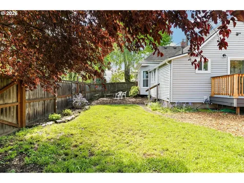 5531 SE Gladstone Street Portland OR 97206