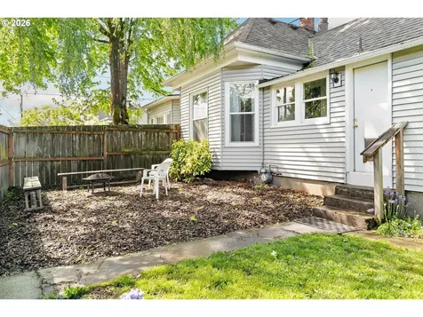 5531 SE Gladstone Street Portland OR 97206