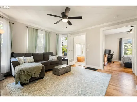 5531 SE Gladstone Street Portland OR 97206