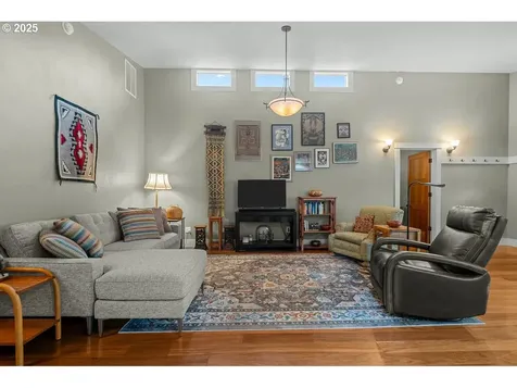 24781 Dunham Avenue Veneta OR 97487