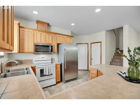 2227 SE 174th Avenue Portland OR 97233
