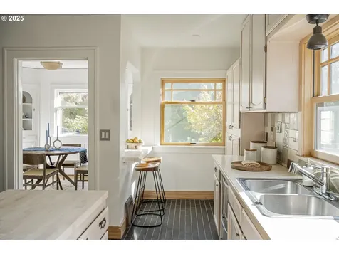 1377 NE 49th Avenue Portland OR 97213