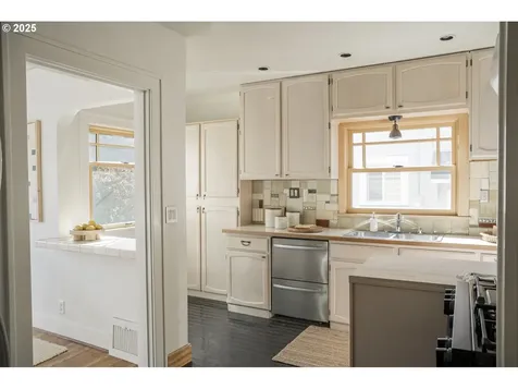 1377 NE 49th Avenue Portland OR 97213