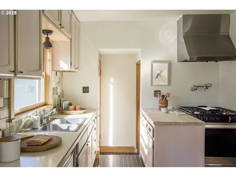 1377 NE 49th Avenue Portland OR 97213