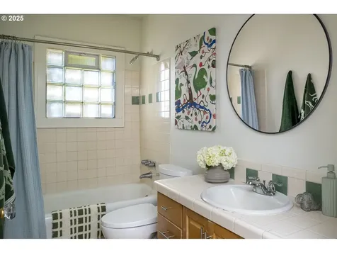 1377 NE 49th Avenue Portland OR 97213