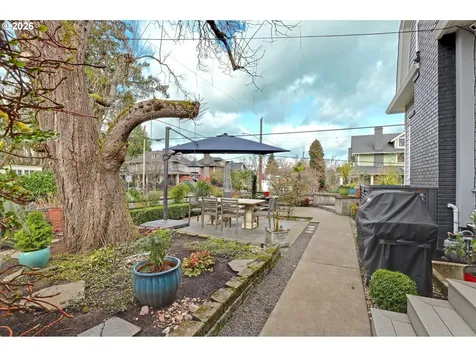 2610 NE Brazee Street Portland OR 97212