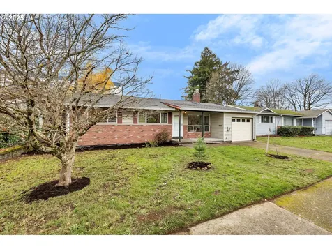 10416 NE Davis Street Portland OR 97220