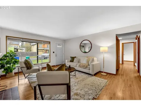 10416 NE Davis Street Portland OR 97220