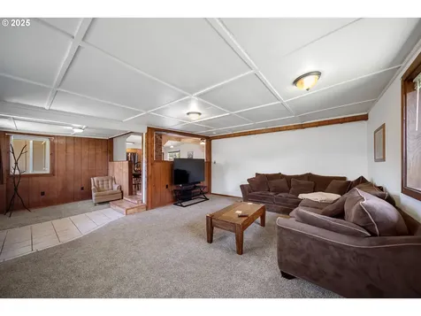 2077 Fir Avenue Reedsport OR 97467
