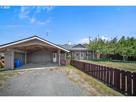 2077 Fir Avenue Reedsport OR 97467