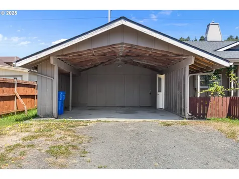 2077 Fir Avenue Reedsport OR 97467