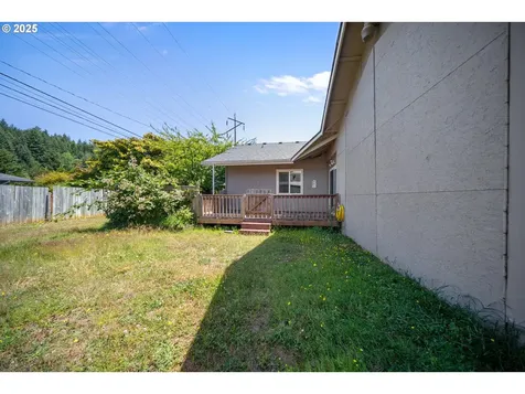 2077 Fir Avenue Reedsport OR 97467