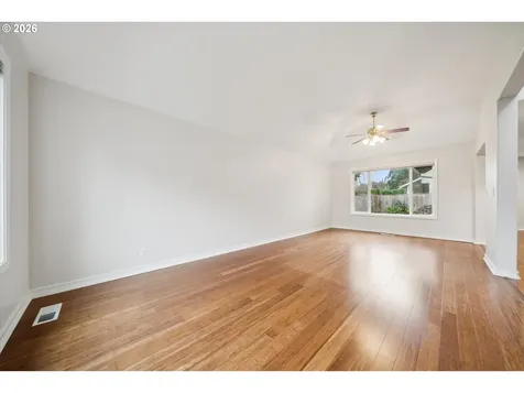892 SE 54th Avenue Hillsboro OR 97123