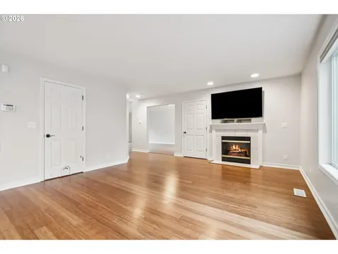 892 SE 54th Avenue Hillsboro OR 97123