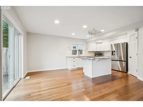 892 SE 54th Avenue Hillsboro OR 97123