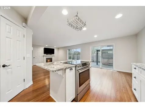 892 SE 54th Avenue Hillsboro OR 97123