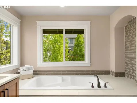 4588 NW 131st Avenue Portland OR 97229