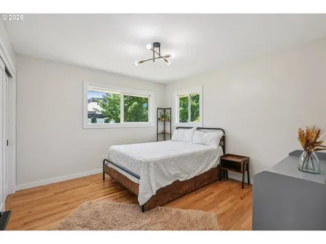 10559 NE Thompson Street Portland OR 97220