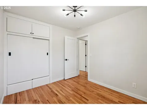 10559 NE Thompson Street Portland OR 97220