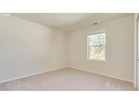 819 River Loop 1 Eugene OR 97404