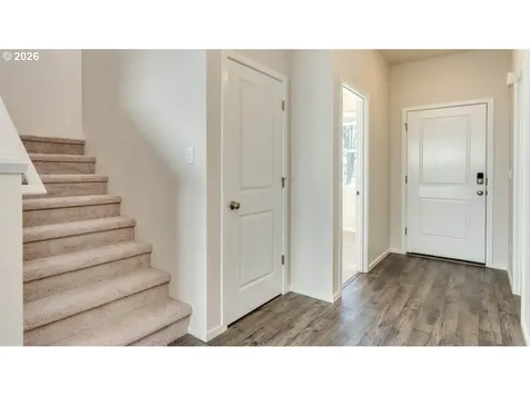 819 River Loop 1 Eugene OR 97404