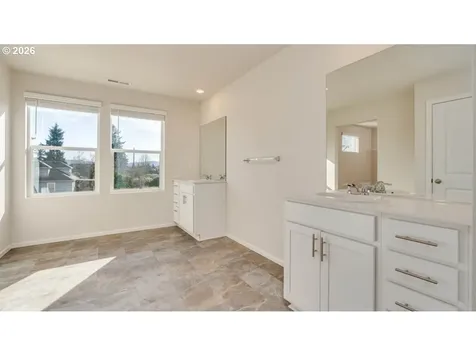 819 River Loop 1 Eugene OR 97404
