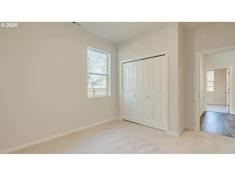 819 River Loop 1 Eugene OR 97404
