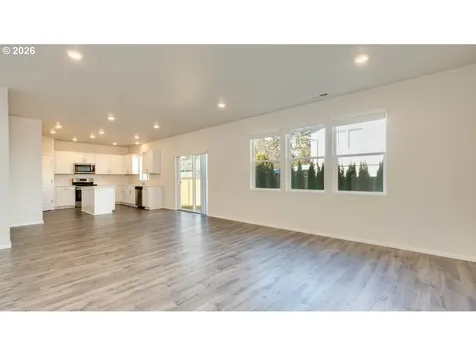 819 River Loop 1 Eugene OR 97404