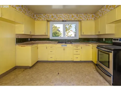 3736 NE Jessup Street Portland OR 97211